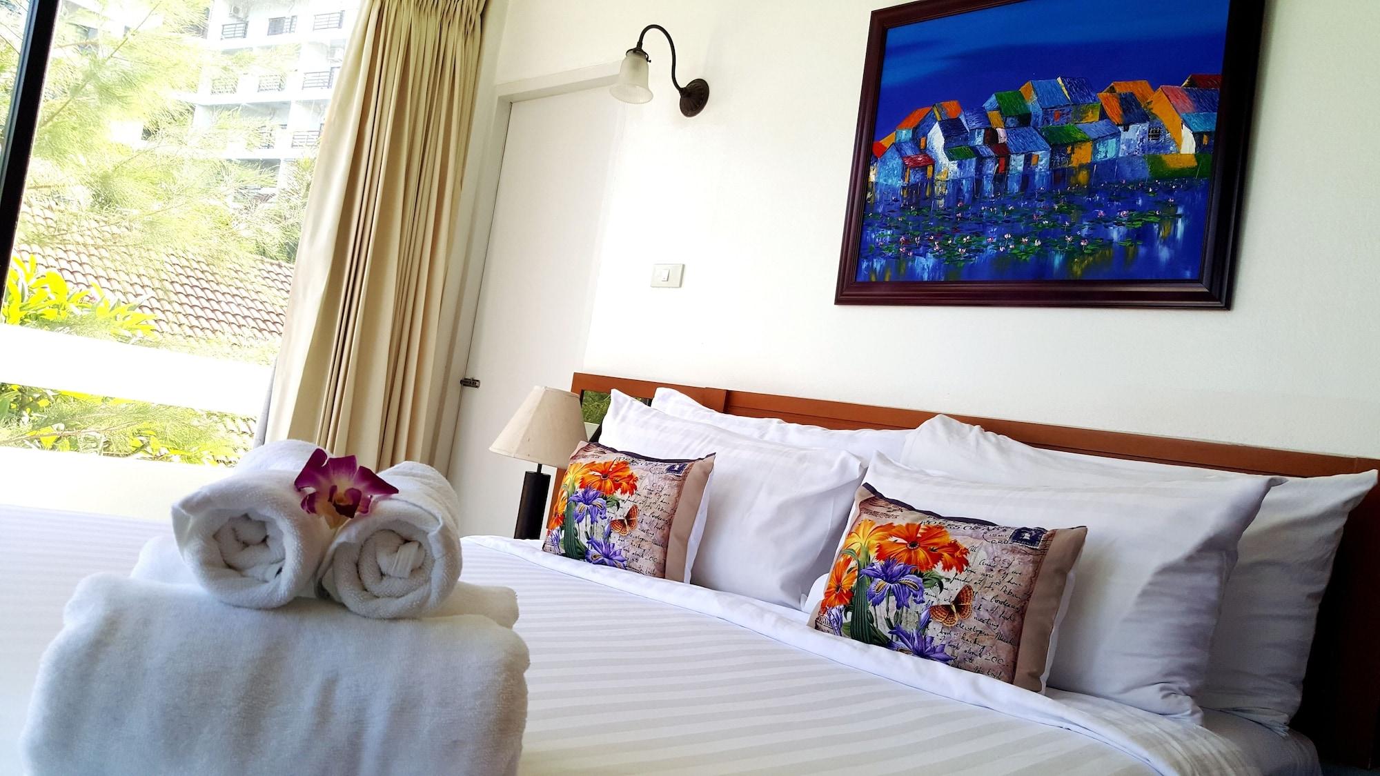 Nern Chalet Beachfront Hotel Hua Hin Exterior photo